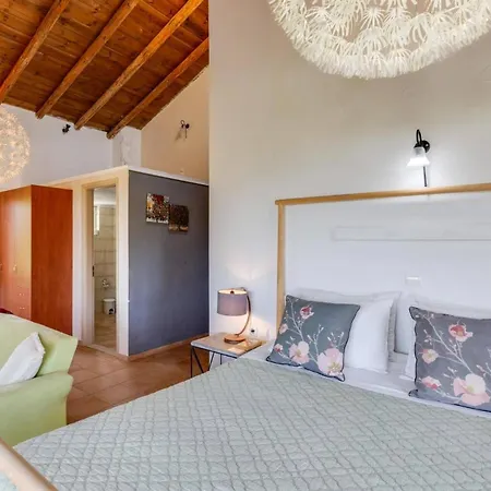Villa Liostasi By Agia Marina (Crete)